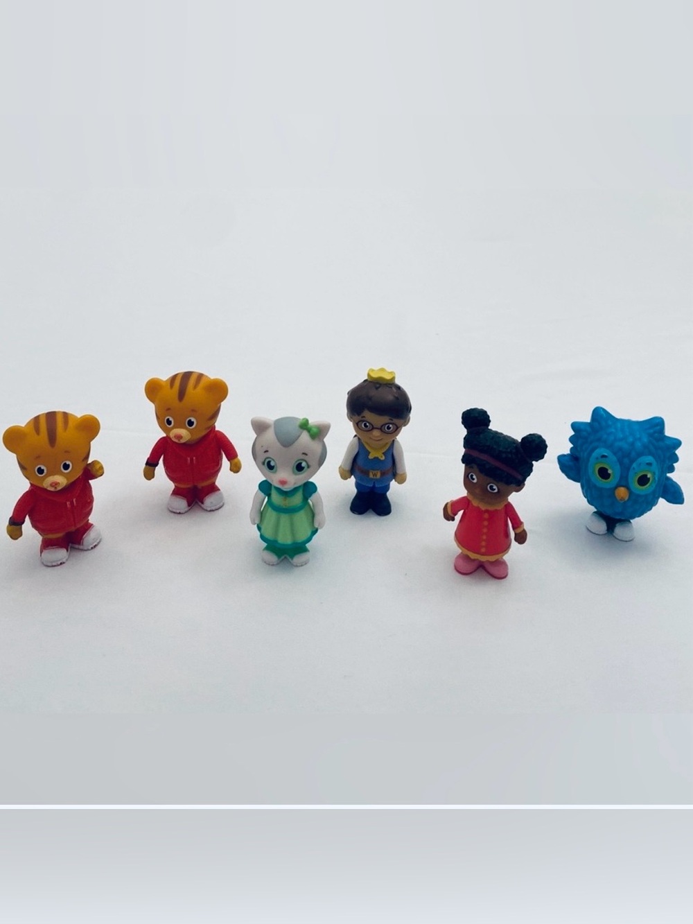 Daniel Tigers Neighborhood Toy Figures Daniel Katrina Kitty Miss Elaina Blue Owl